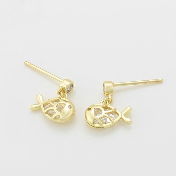 Fish Stud Earrings Moving CZ Stone Luxury Jewelry - Picture 1 of 12